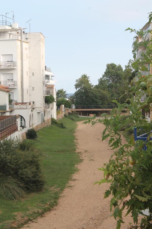 Apartaments Claudi Tossa de Mar Exterior photo